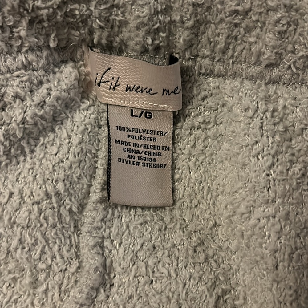 Pj set - Picture 2 of 3